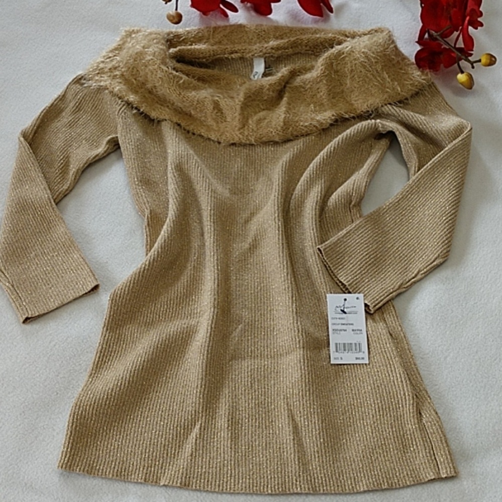 NEW Event Sweater Top Off Shoulder Frayed Furry collar Pullover NY Collection Sm